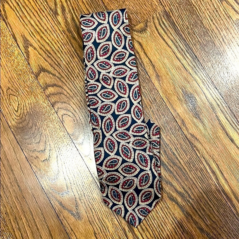 Pierre Balmain silk vtg Elegant Paisley Tie - Multicolor